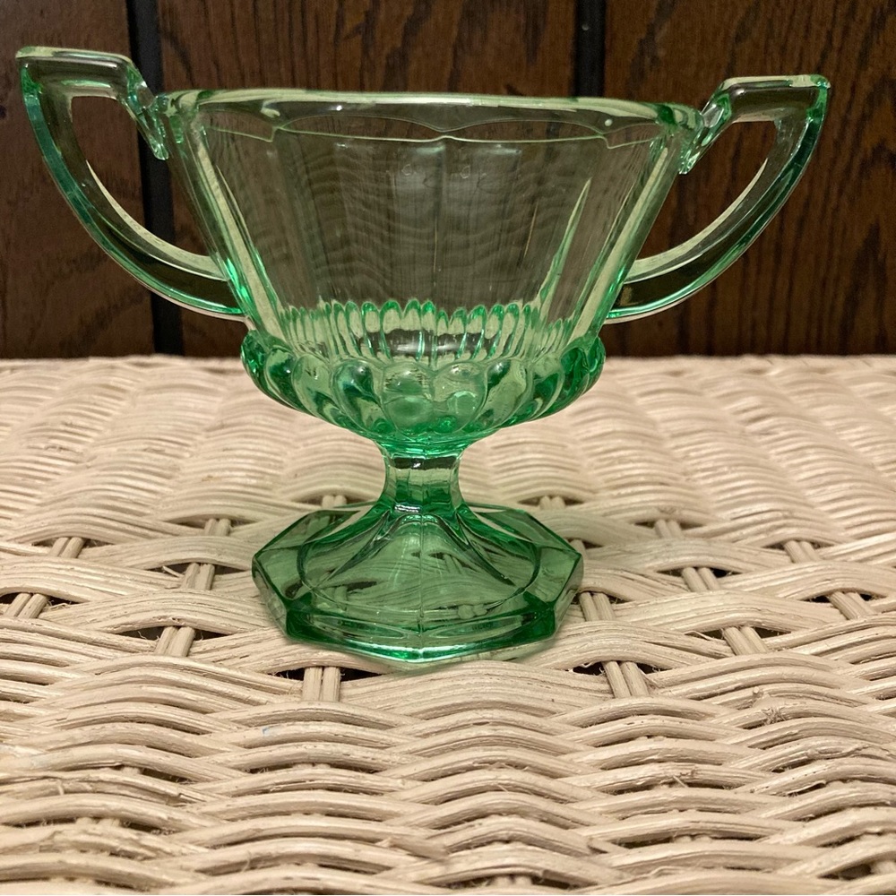 Heisey petal open sugar bowl